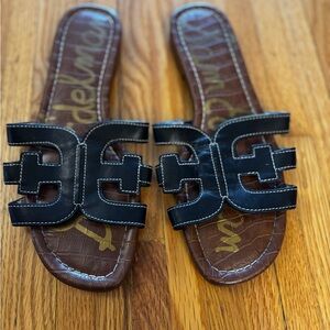 SAM EDELMAN, Bay Slide Sandals in black. Size 6.5
